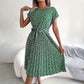 Robe plissée à fleurs à manches courtes pour femme