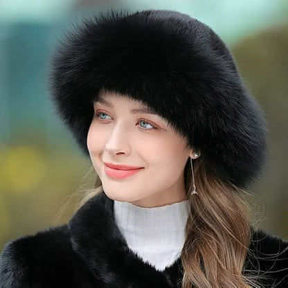 Un chapeau d'hiver chaud en fausse fourrure de vison